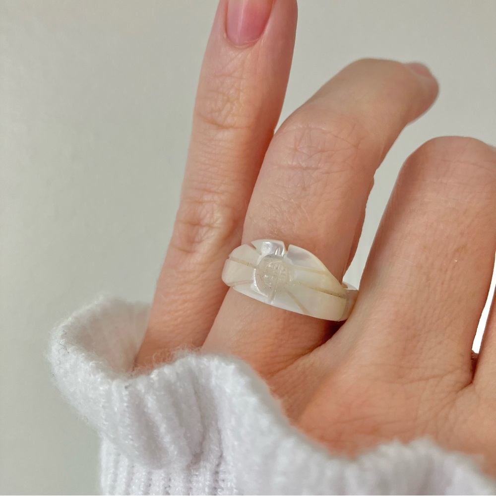 White Carved Mother of Pearl Ring Band “Gaia” Taiwan Chunky Earthy Eclectic Neut - Picture 3 of 13